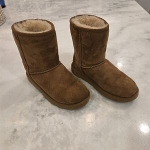 Brown Suede Shearling Boots